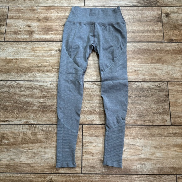 Alphalete Revival Leggings Size Medium Gray Full Length Leggings - Picture 2 of 13